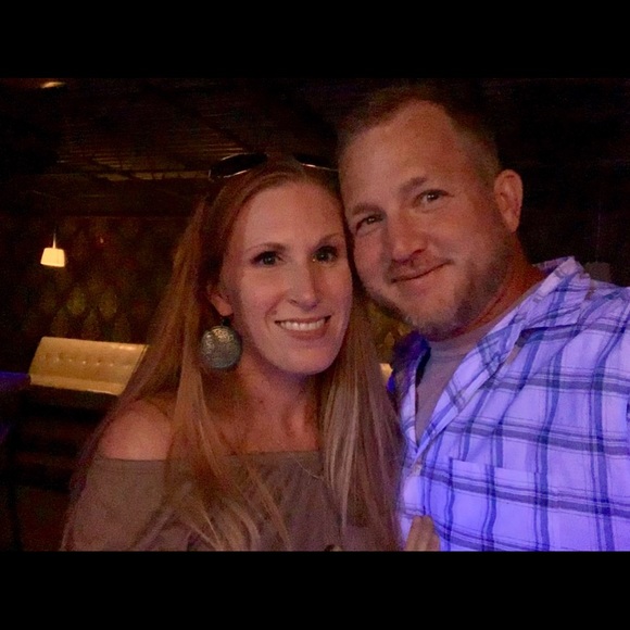 Meet your Posher, Dawn - Picture 2 of 2